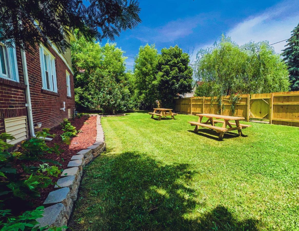 Centrally Located 5Br House In Ниагара-Фолс Экстерьер фото